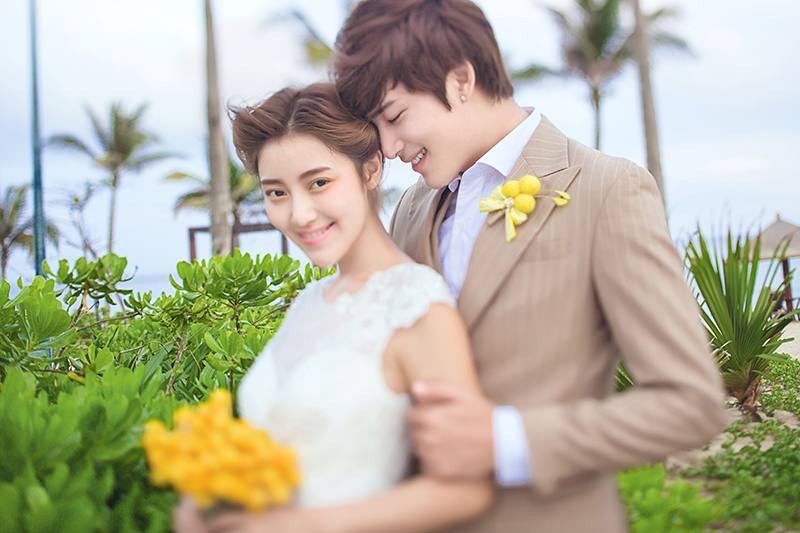 来看看拍婚纱照怎样摆姿势